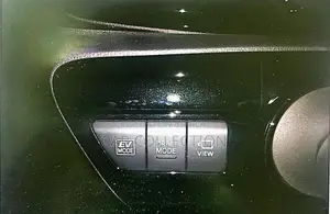 Toyota Prius S Safety 2021
