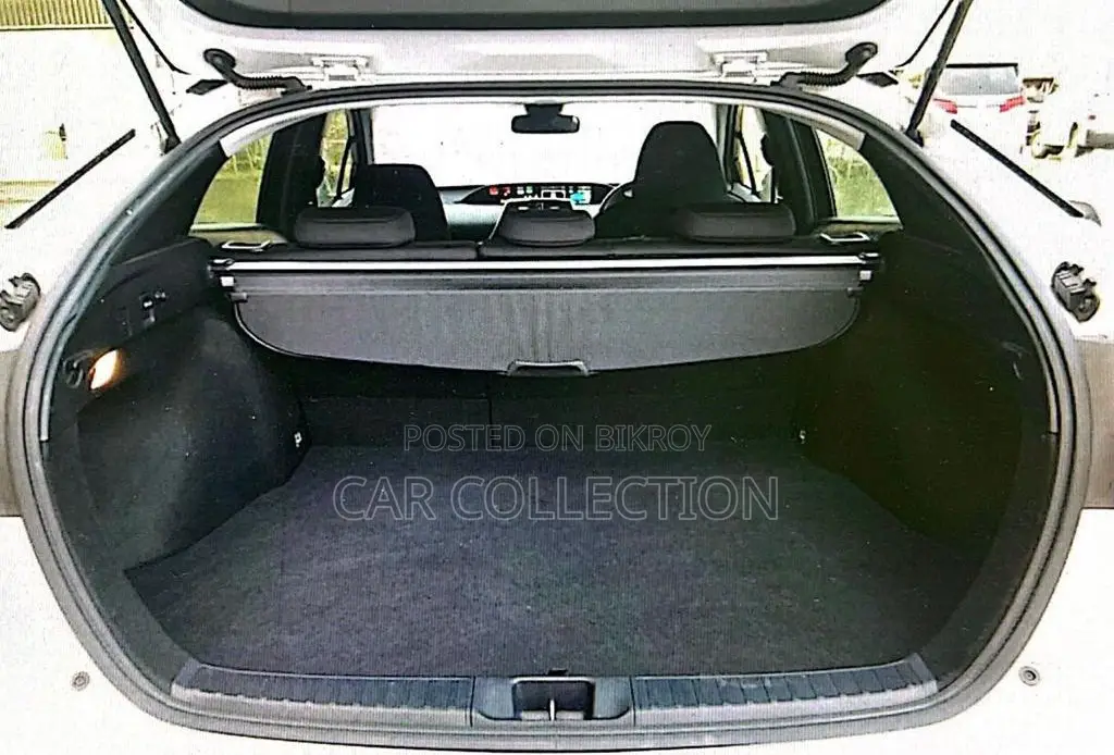 Toyota Prius S Safety 2021