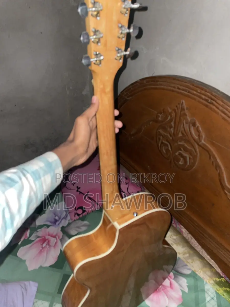 Signature Gogos Guitar with Electric Port - Natural Color
