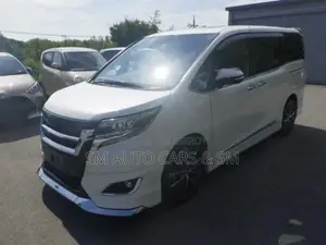 Toyota Esquire Petrol Gi Sunroof 2021