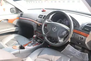 Mercedes-Benz E 240 2005