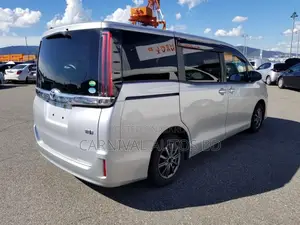 Toyota Noah X PACKAGE HYBRID 2020