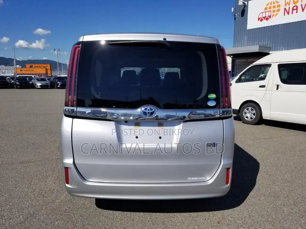 Toyota Noah X PACKAGE HYBRID 2020