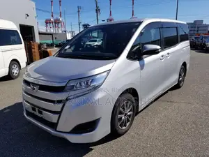Toyota Noah X PACKAGE HYBRID 2020