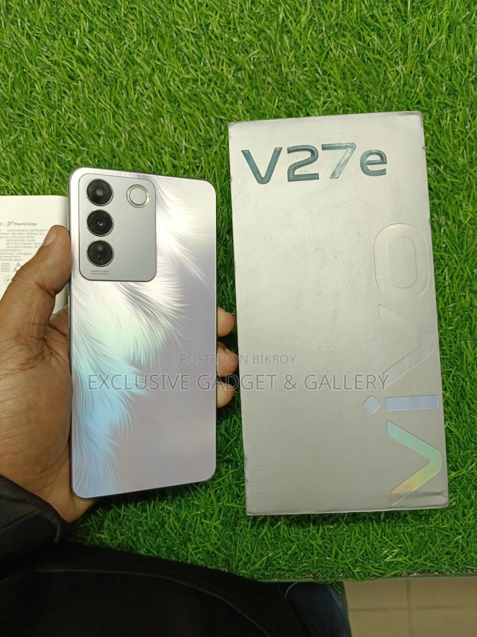 Vivo V27e 256 GB Blue