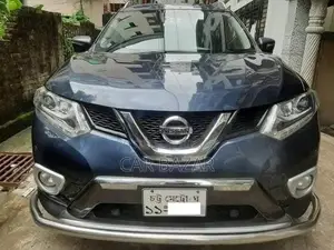নিসান এক্স-ট্রেইল প্যানোরামিক ৭ সিটার ২০১৫