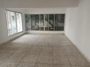 গুলশান-২ এ ৭৫০০ বর্গফুটের ৩ তলা বিশিষ্ট ইন্ডিপেন্ডেন্ট হাউস ভাড়া