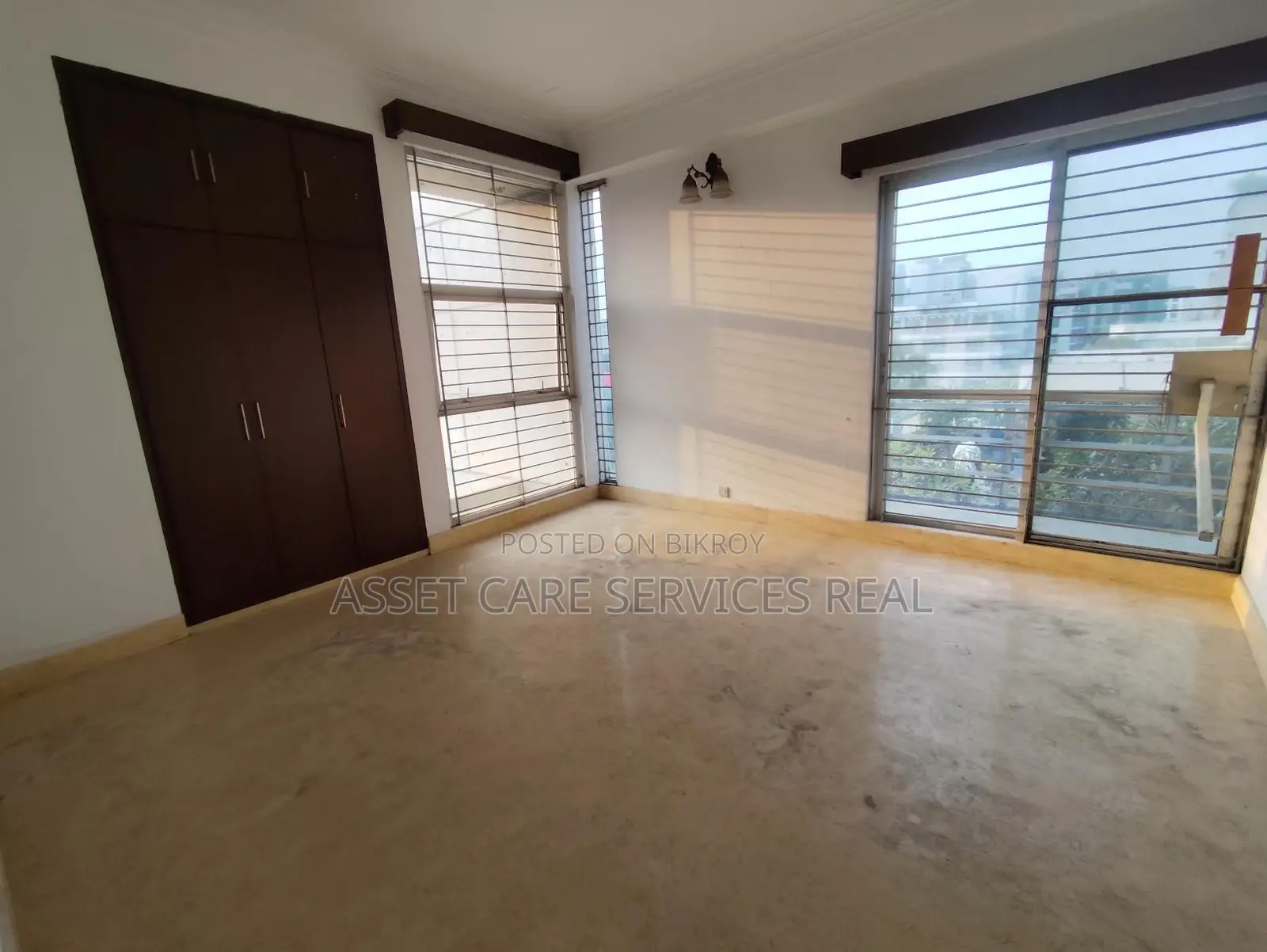 Baridhara Diplomatic Zone 4Bed Un-Furnished Apartment Rent