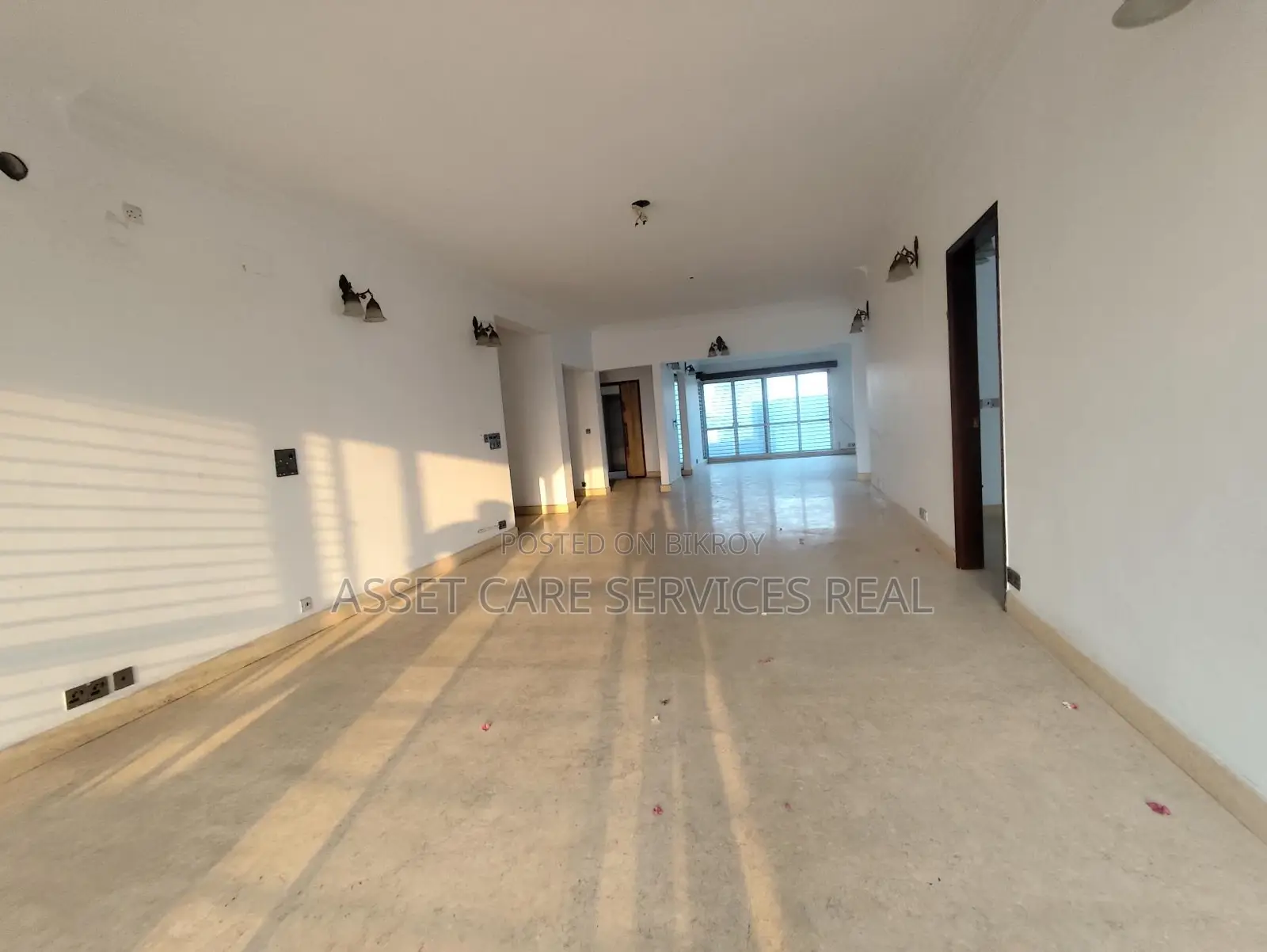 Baridhara Diplomatic Zone 4Bed Un-Furnished Apartment Rent
