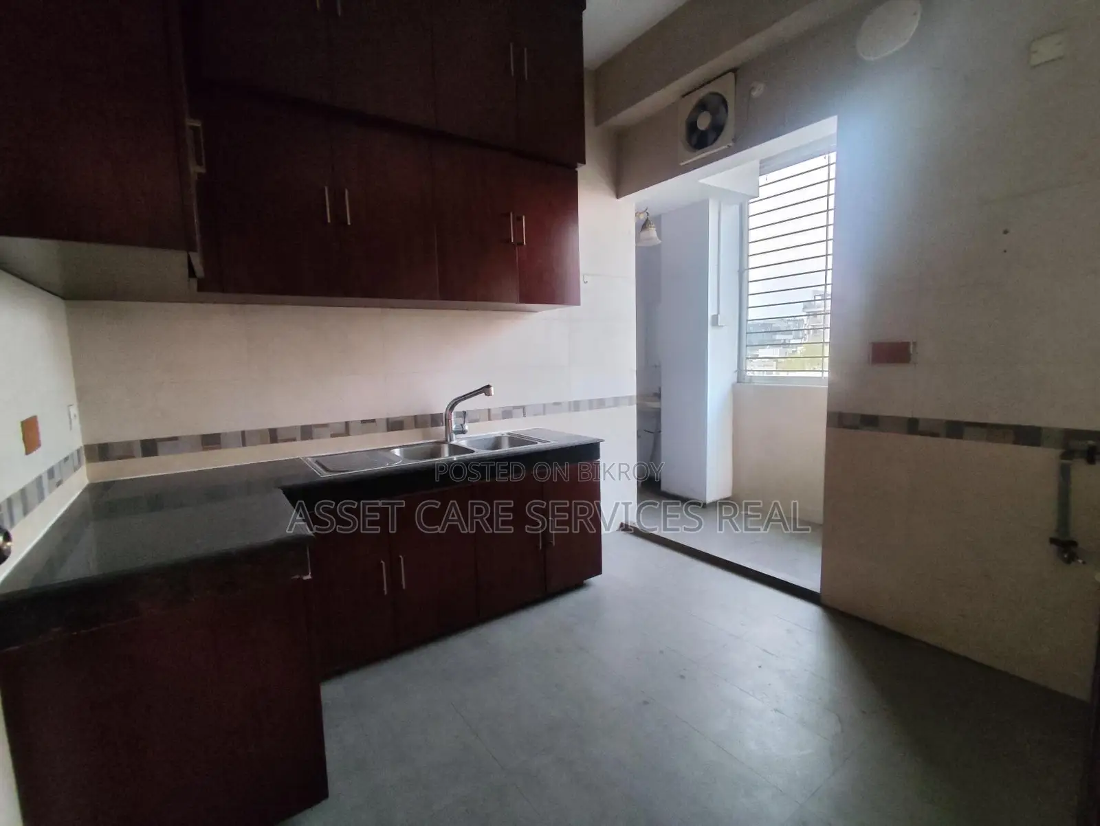 Baridhara Diplomatic Zone 4Bed Un-Furnished Apartment Rent