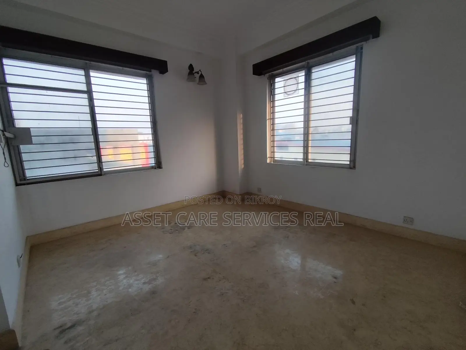 Baridhara Diplomatic Zone 4Bed Un-Furnished Apartment Rent