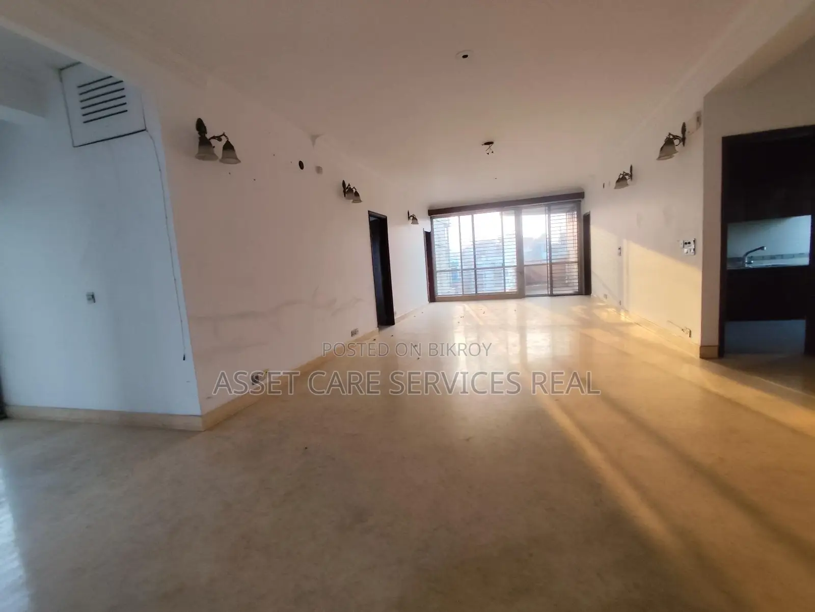 Baridhara Diplomatic Zone 4Bed Un-Furnished Apartment Rent