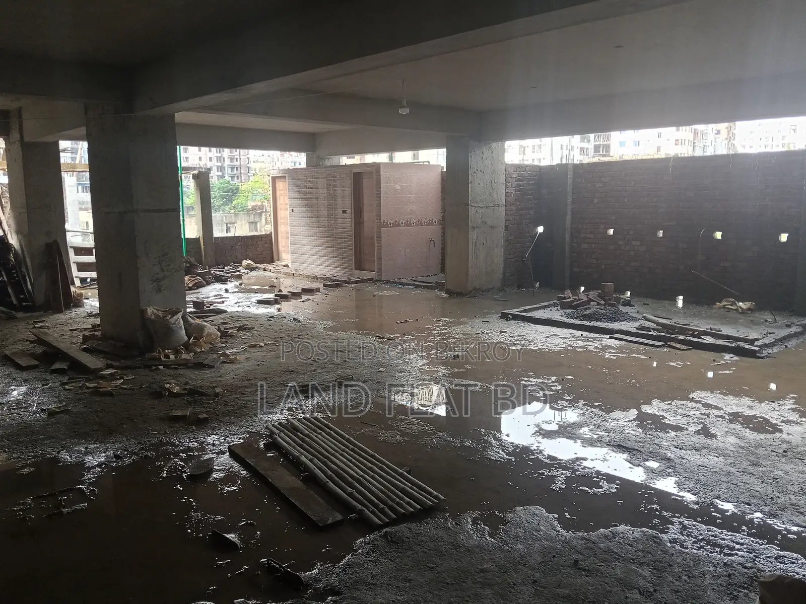 ১৫০০ বর্গফুটের ফ্ল্যাট বিক্রয় হবে, ৪র্থ তলা