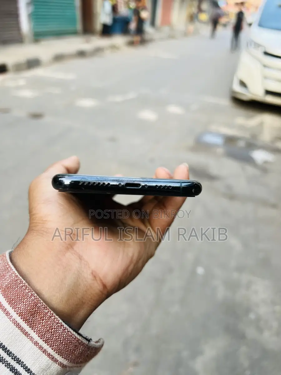 Apple iPhone 11 Pro Max . (Used)