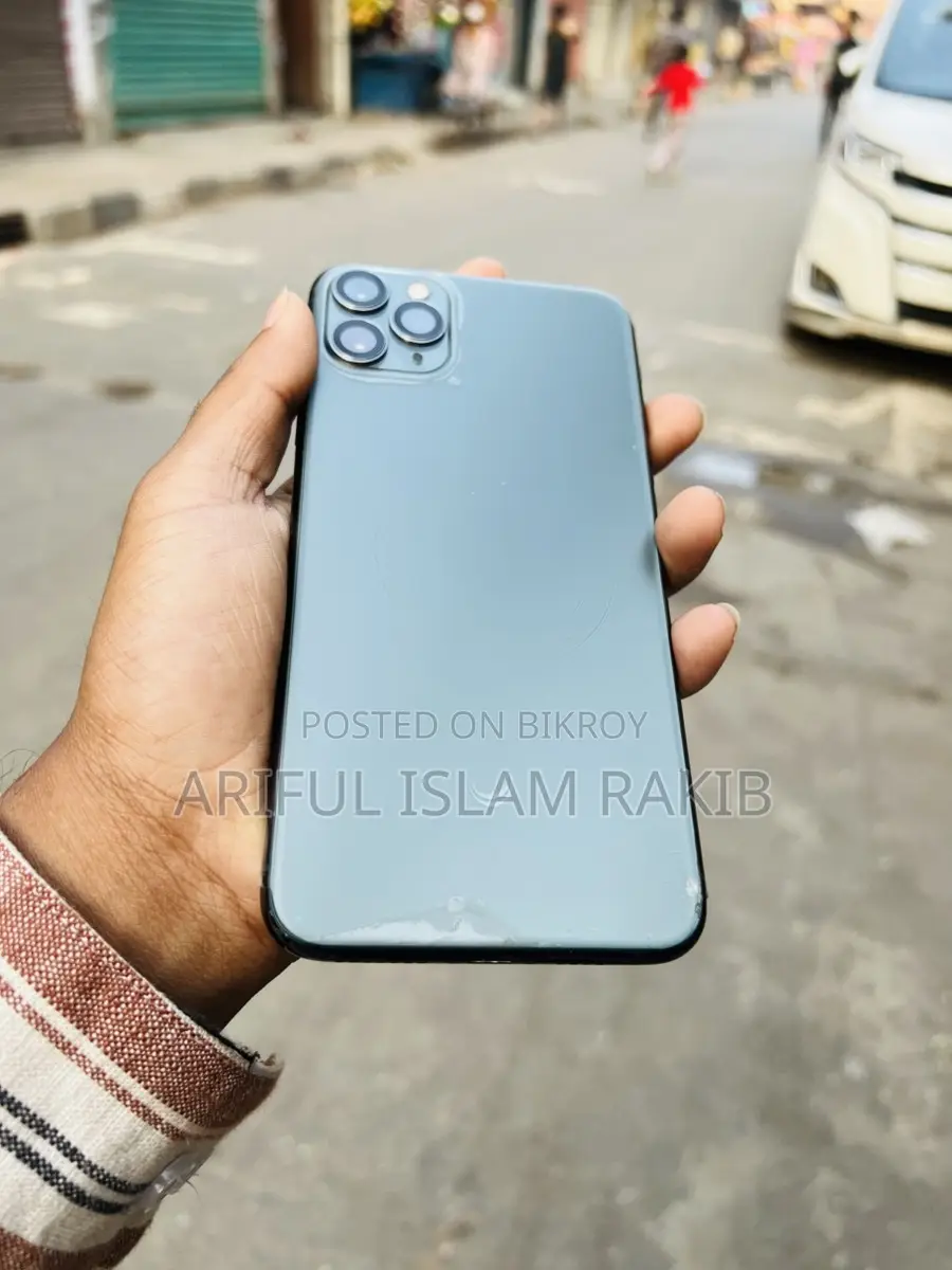 Apple iPhone 11 Pro Max . (Used)
