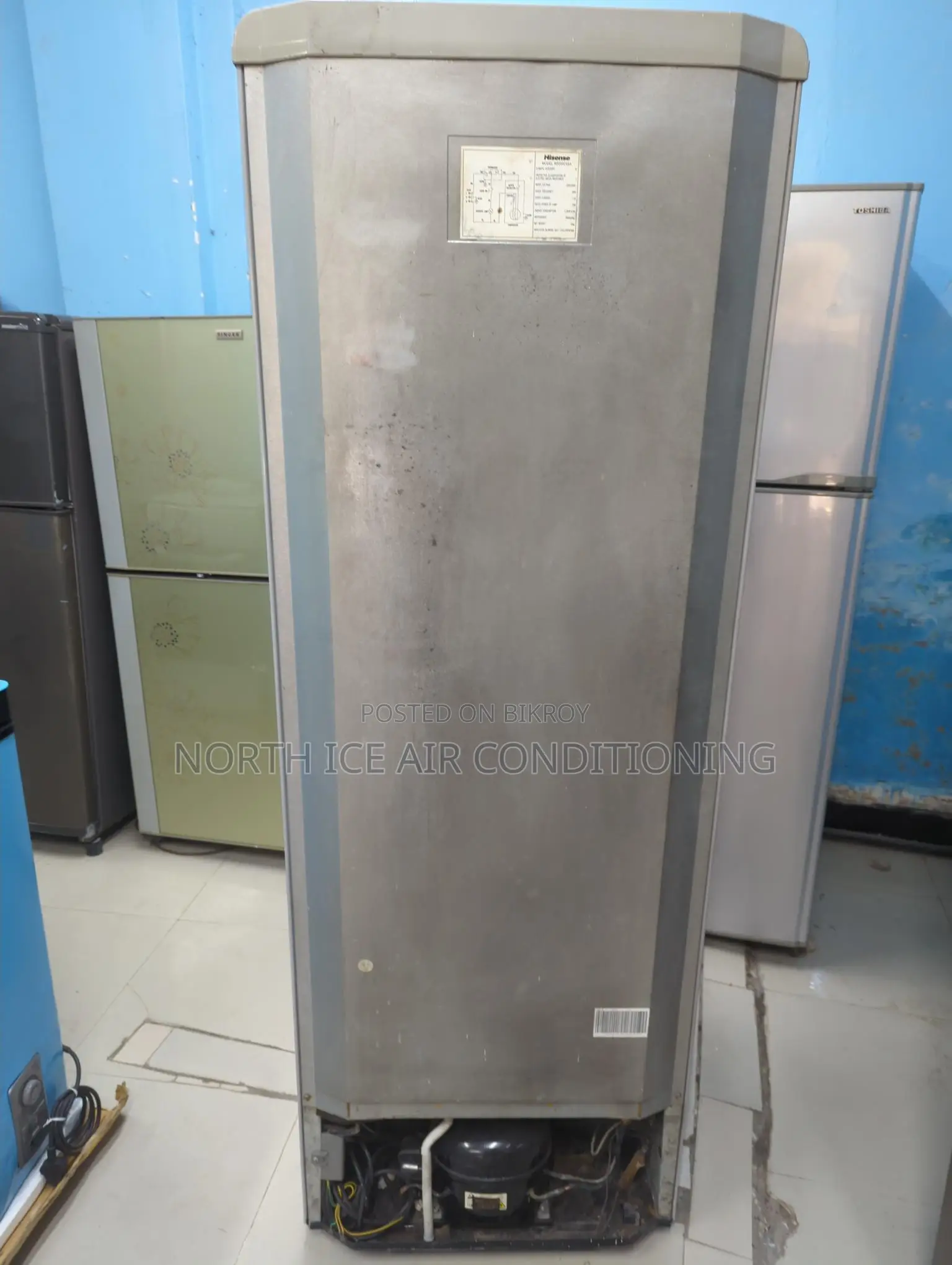 Hisense Frost Fridge 285 Liter