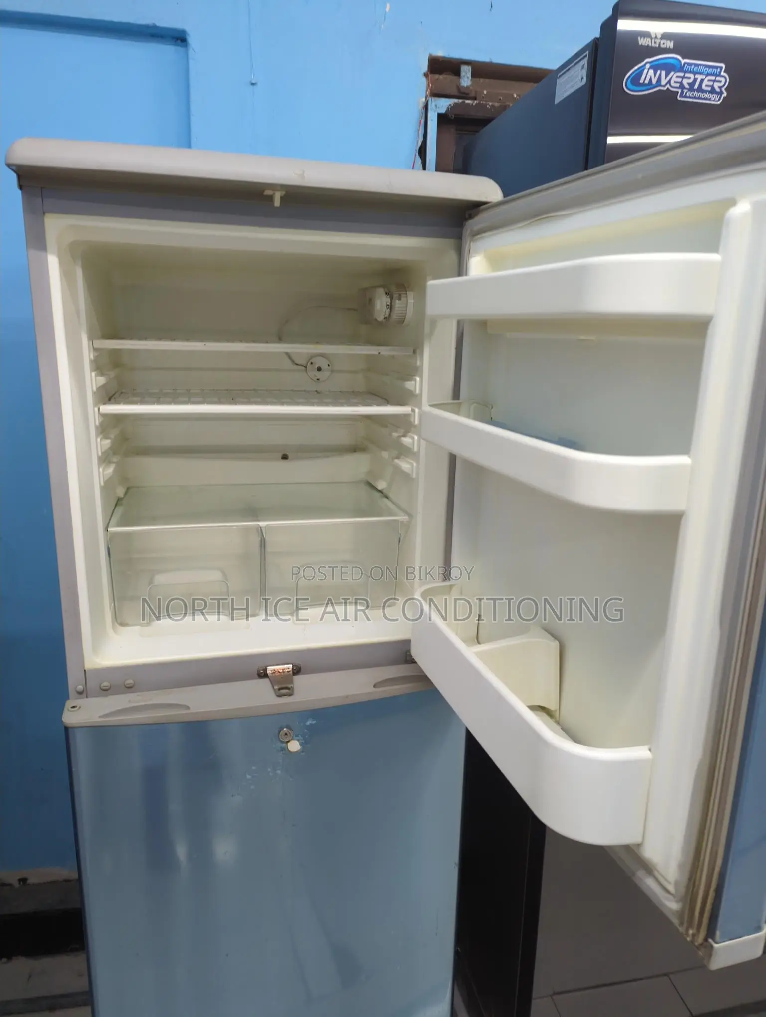 Hisense Frost Fridge 285 Liter