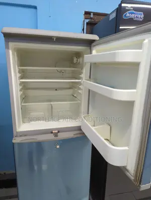 Hisense Frost Fridge 285 Liter