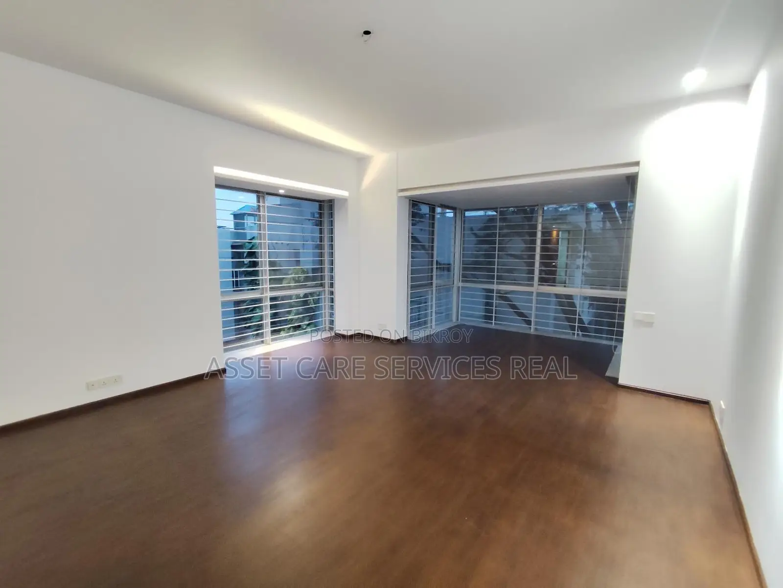 Duplex 7500-Sqft 5Bed Luxurious Penthouse Rent In North Gulshan