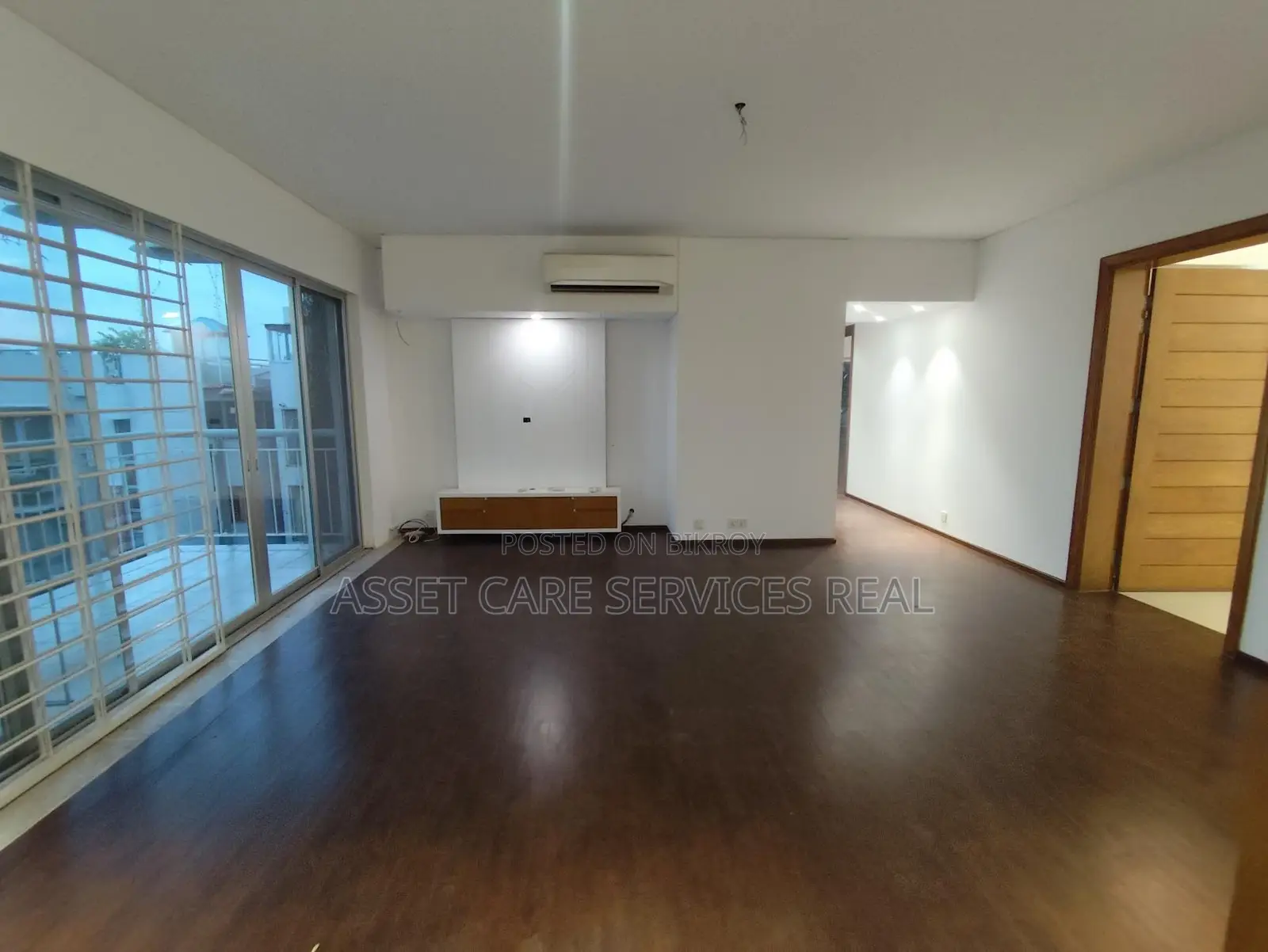 Duplex 7500-Sqft 5Bed Luxurious Penthouse Rent In North Gulshan