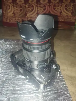 CANON EOS 7D MARK CAMERA