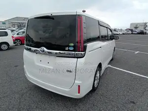 Toyota Noah X Package 2020