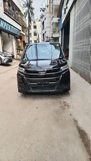 Toyota Noah 2020