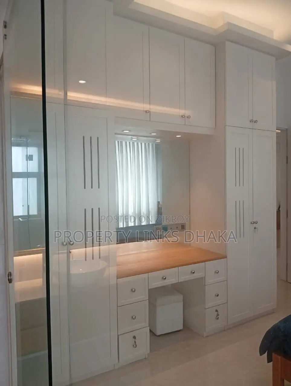 Luxurious apartment full furnish Gulshan