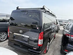 Toyota Hiace SUPER GL DARK PRIME 2021
