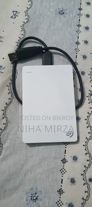 Seagate Backup Plus 2TB পোর্টেবল এক্সটার্নাল হার্ড ড্রাইভ
