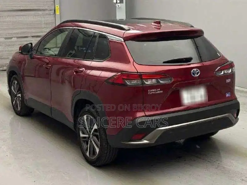 Toyota Corolla Cross Sunroof. Wine Red 2023