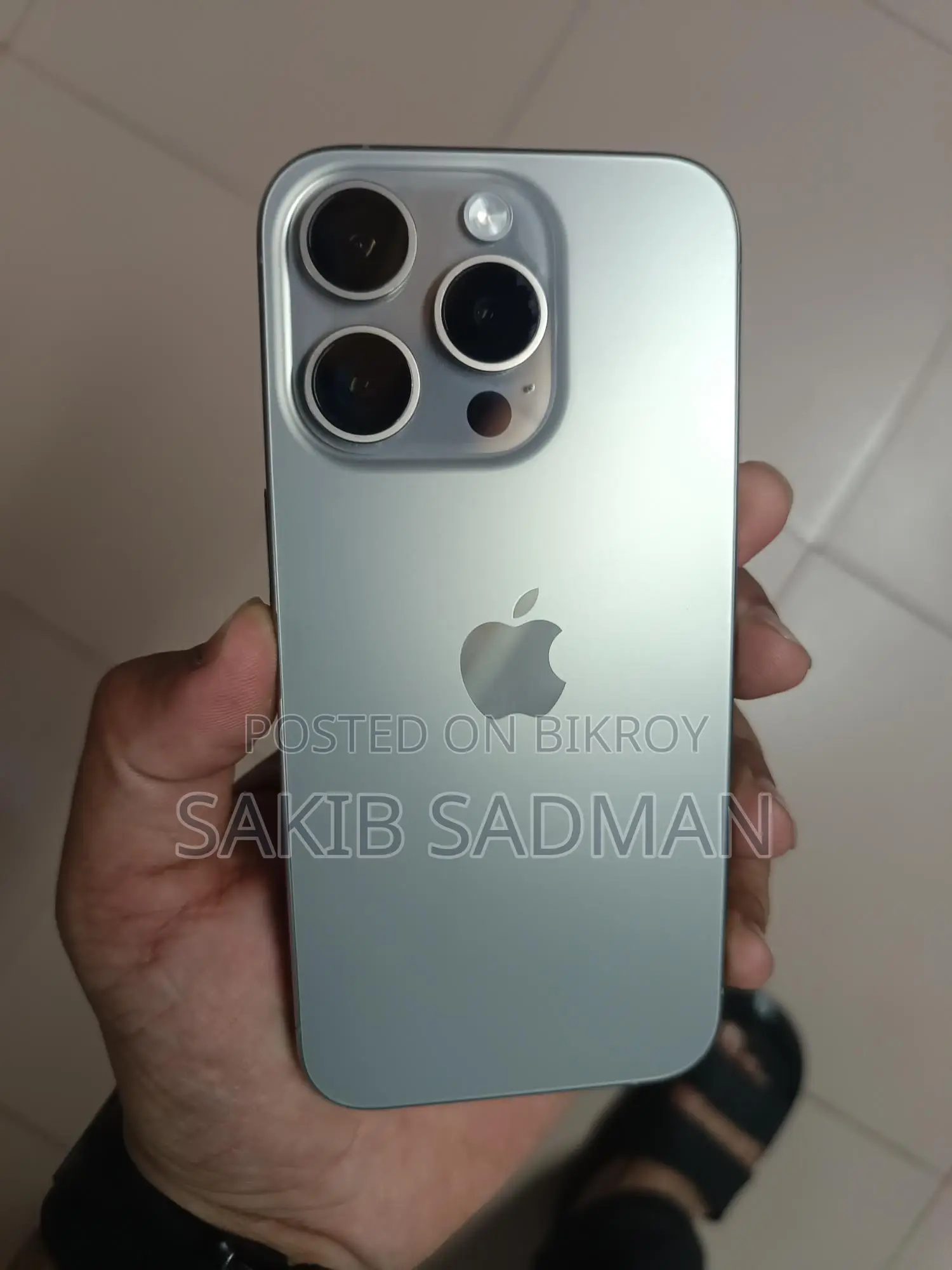 Apple iPhone 15 Pro (Used)