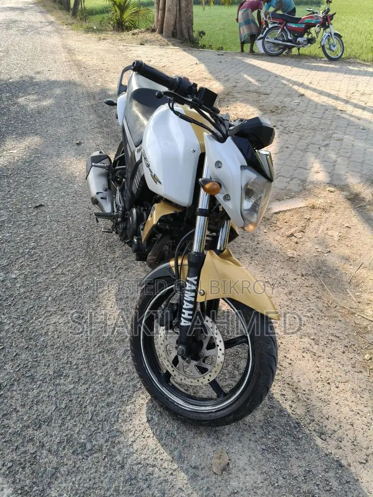 Yamaha FZS . 2012