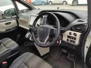 Toyota Noah SI WXB NON HYBRID 2021