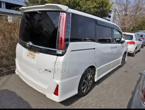 Toyota Noah SI WXB NON HYBRID 2021