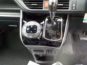Toyota Esquire GI NON HYB 4.5 POINT 2021