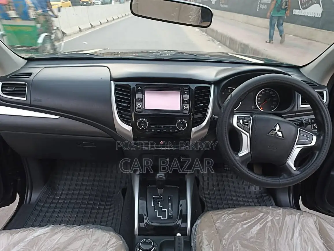 Mitsubishi Pajero Sport ৭ সিট সানরুফ ২০১৯