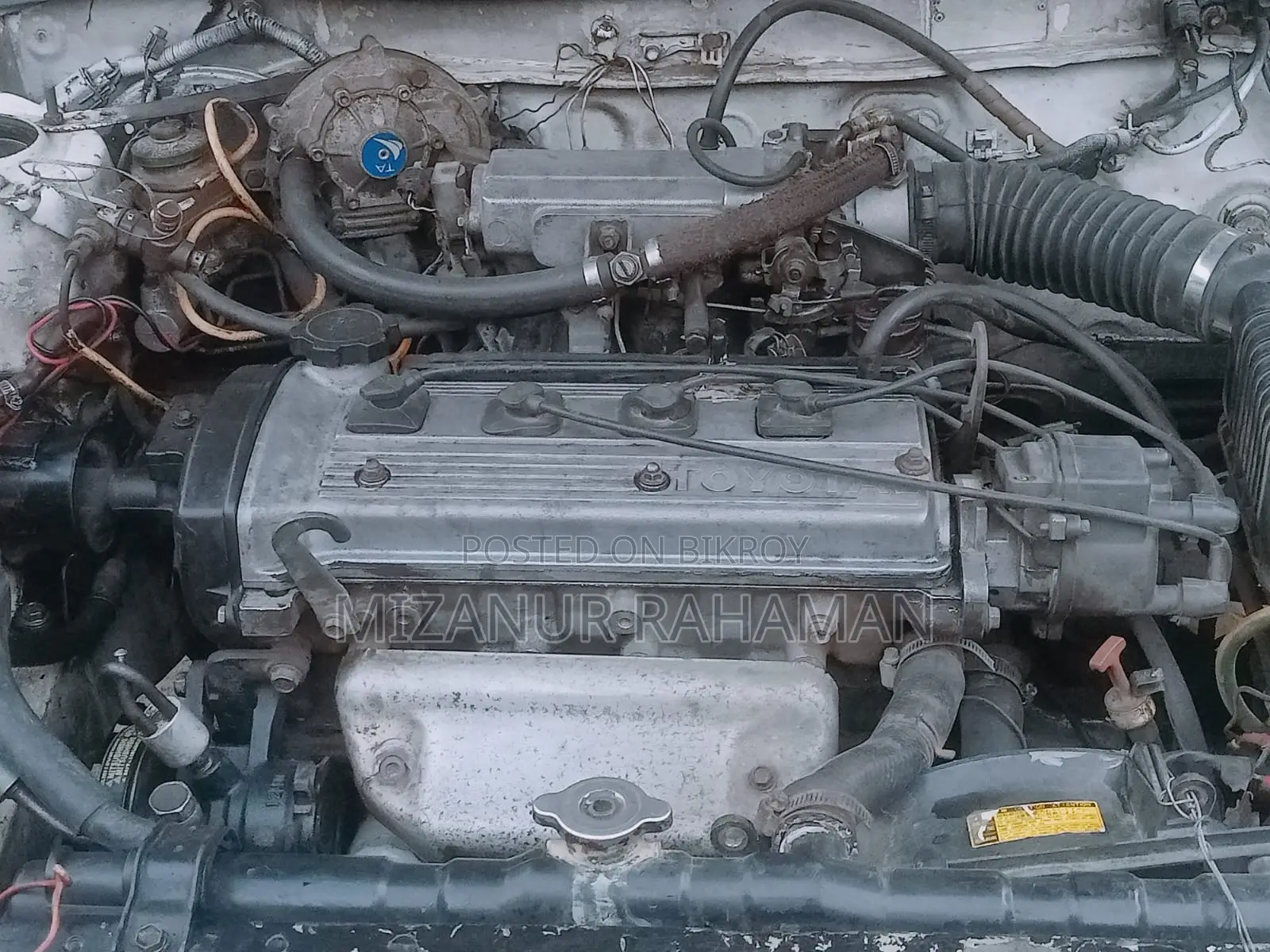 Toyota Corolla . 2001