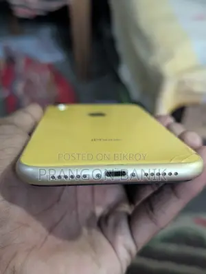 Apple iPhone XR . (Used)