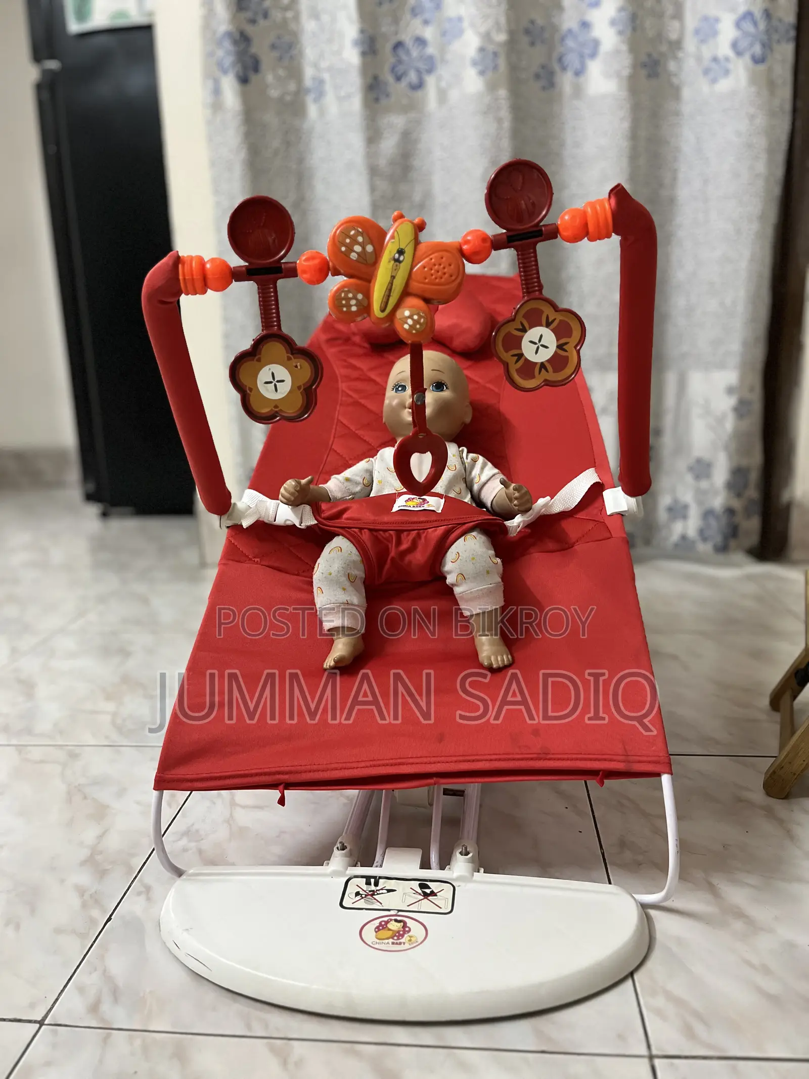 Baby Rocker (Excellent Condition)