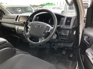 Toyota Hiace SUPER GL KEY LED 2020