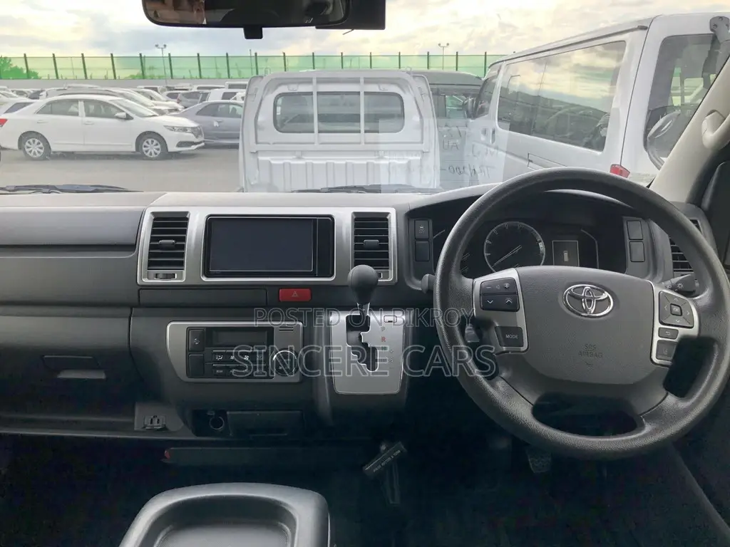 Toyota Hiace SUPER GL KEY LED 2020