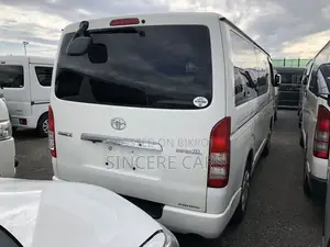 Toyota Hiace SUPER GL KEY LED 2020