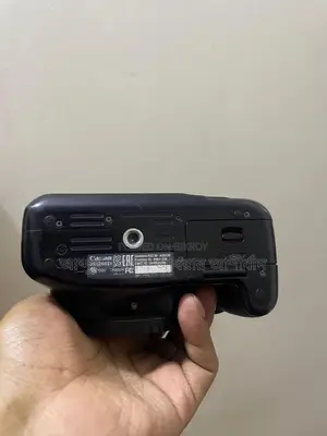 Canon 1300D Original Body