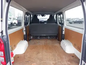 Toyota Hiace DX SINGLE AC 4POINT 2020