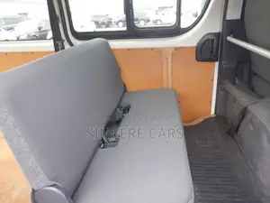 Toyota Hiace DX SINGLE AC 4POINT 2020