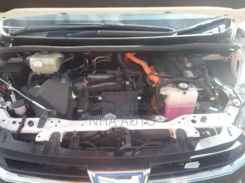 Toyota Prius S PKG HYBRID 2021