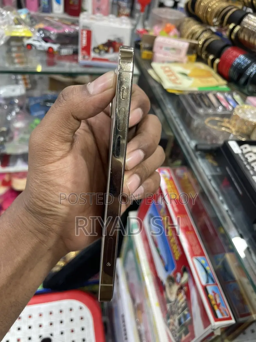 Apple iPhone 12 Pro . (Used)