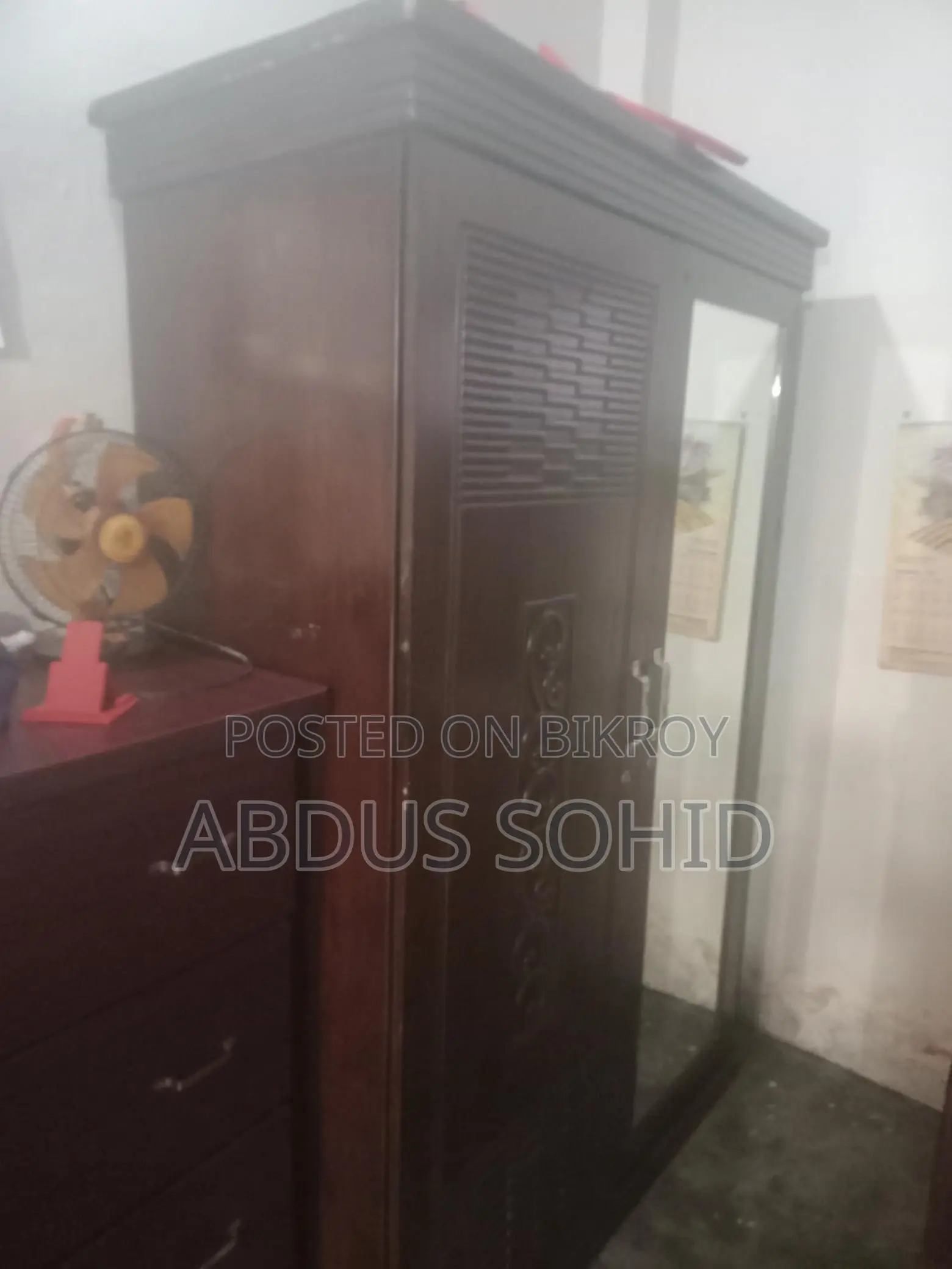 Almirah for sale