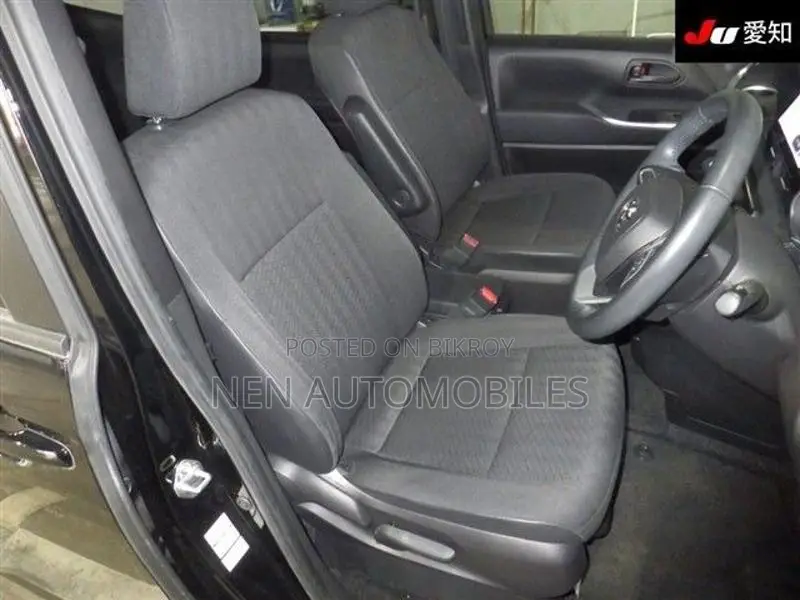 Toyota Noah G 4.5 Two Door Power 2022